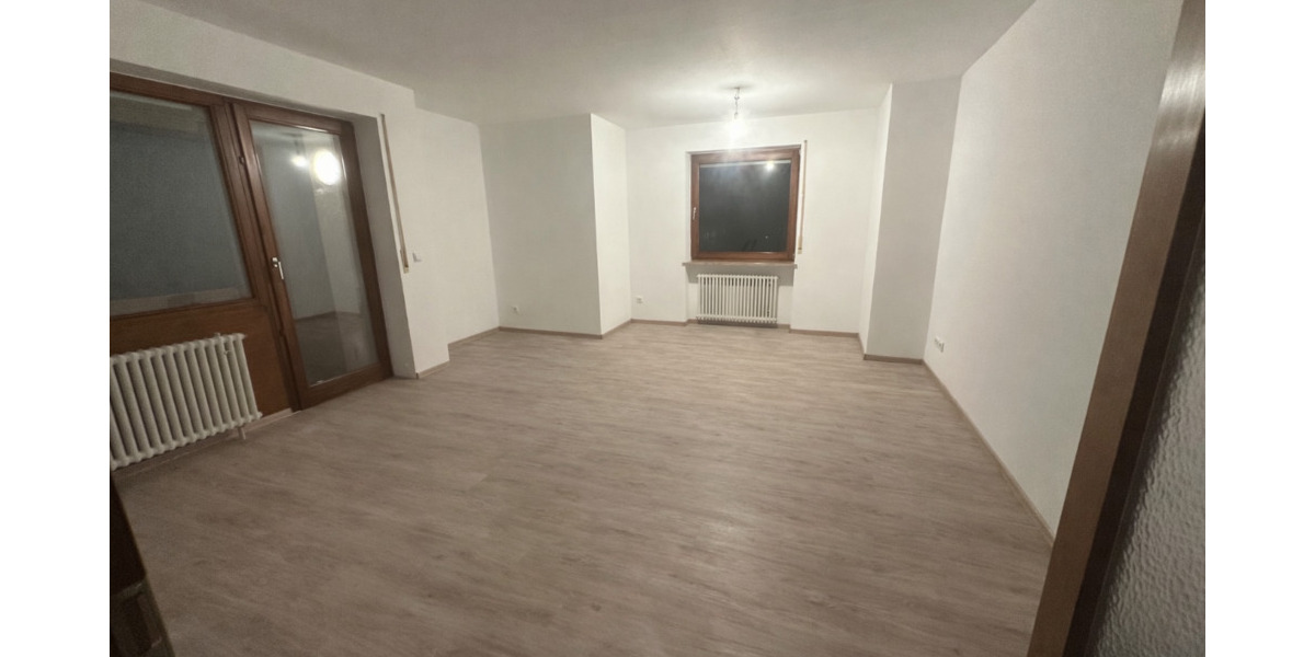 Attraktive neu sanierte 2 ZKB Wohnung mit Einbauküche und Balkon 2 zimmer