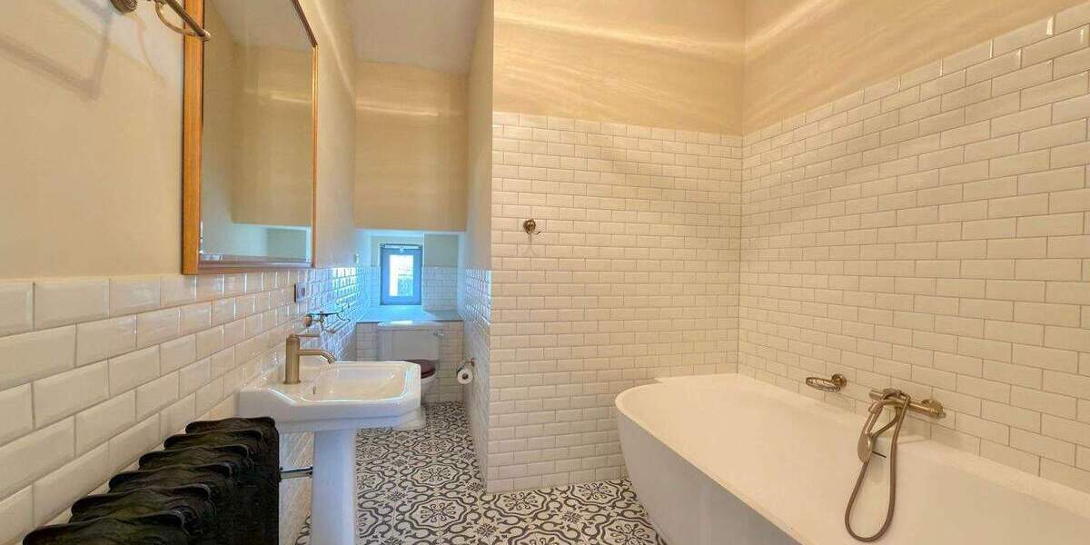 Zimmer Görlitz Innenstadt - 4 Zimmer, 140 m&sup2;, 1.400&euro; | Angebot:25750284