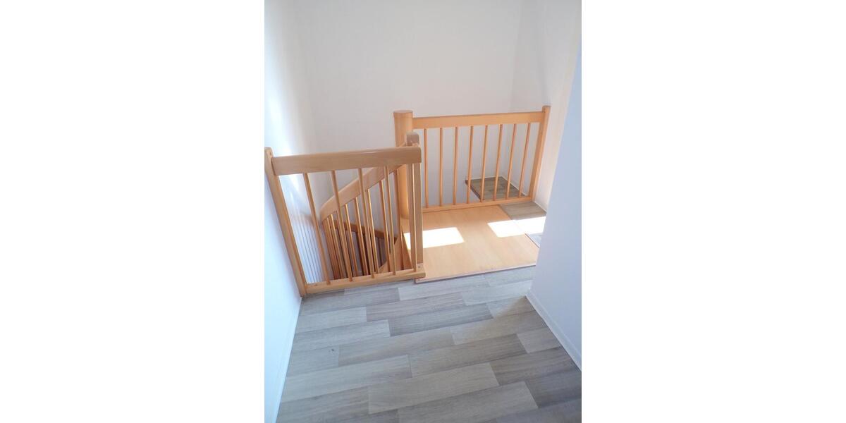 Etagenwohnung Werdau - 5 Zimmer, 108 m&sup2;, 599&euro; | Angebot:25865190