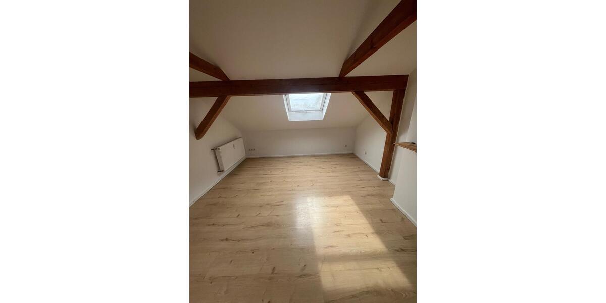 Dachgeschoßwohnung Marburg Marbach - 1 Zimmer, 35 m&sup2;, 599&euro; | Angebot:26145411