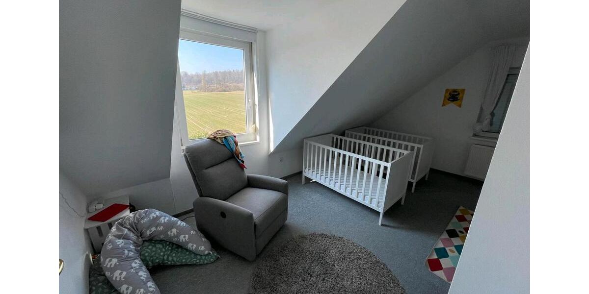 Dachgeschoßwohnung Marburg Cappel - 4 Zimmer, 144 m&sup2;, 1.200&euro; | Angebot:25962830