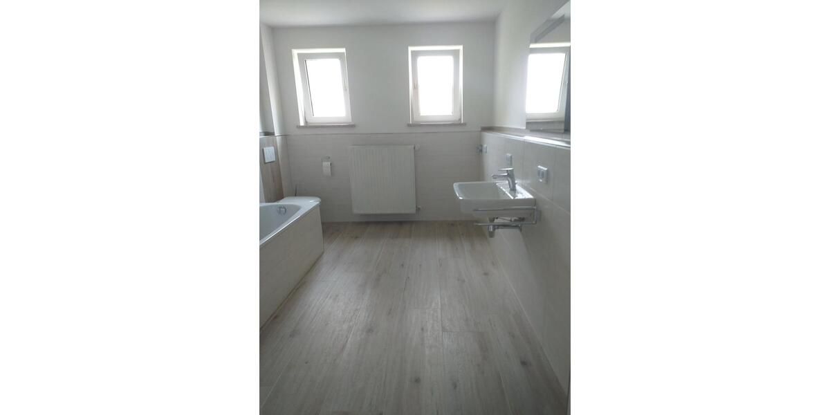 Erdgeschoßwohnung Breitenworbis - 4 Zimmer, 119 m&sup2;, 1.050&euro; | Angebot:26689674