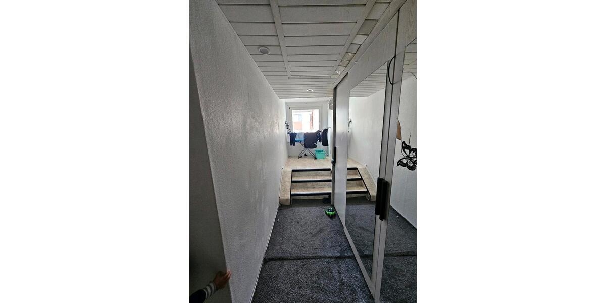 Erdgeschoßwohnung Horn-Bad Meinberg Bad Meinberg - 4 Zimmer, 117 m&sup2;, 950&euro; | Angebot:26286783