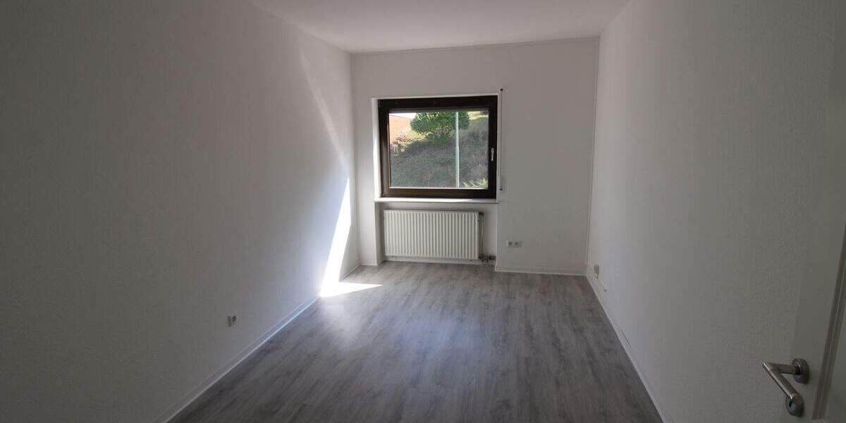 Etagenwohnung Kaiserslautern Innenstadt - 4 Zimmer, 105 m&sup2;, 1.100&euro; | Angebot:24794069