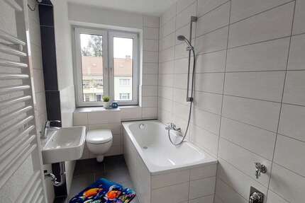 Wohnung Chemnitz Siegmar - 3 Zimmer, 60 m&sup2;, 400&euro; | Angebot:27071338