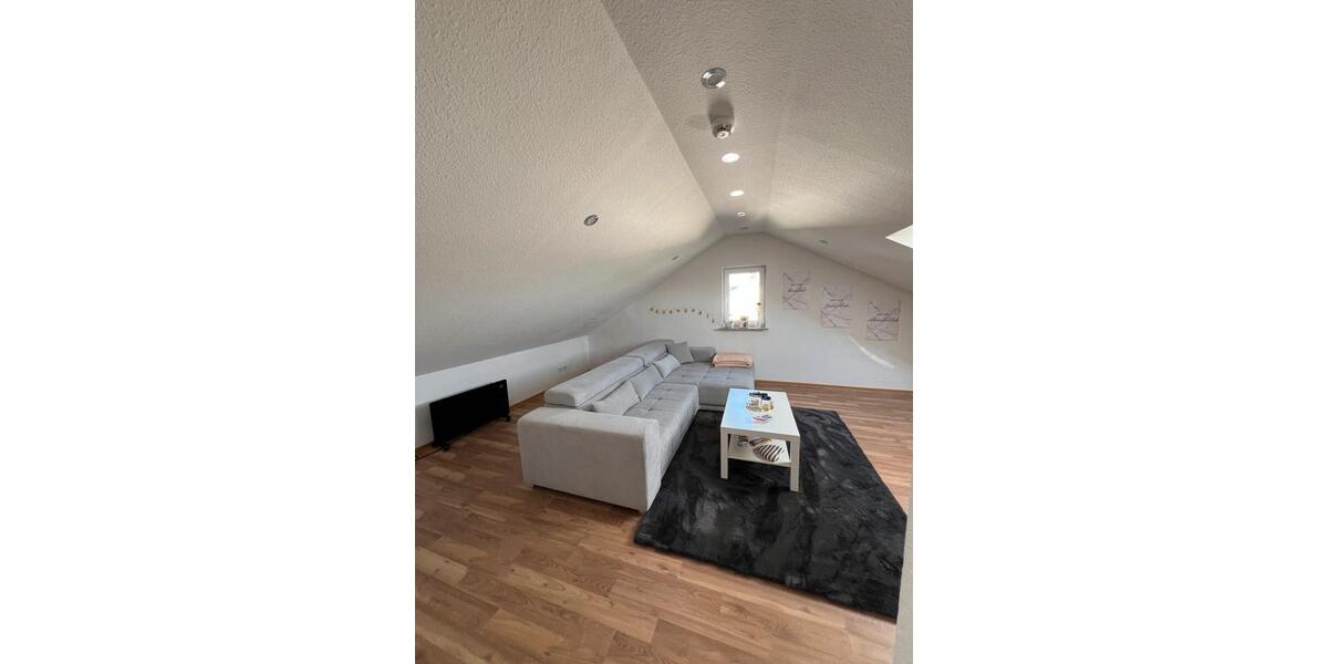 2 Zimmer DG Wohnung 2 zimmer