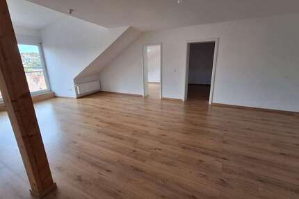 Wohnung Ochsenfurt - 4.5 Zimmer, 170 m&sup2;, 1.395&euro; | Angebot:27282788