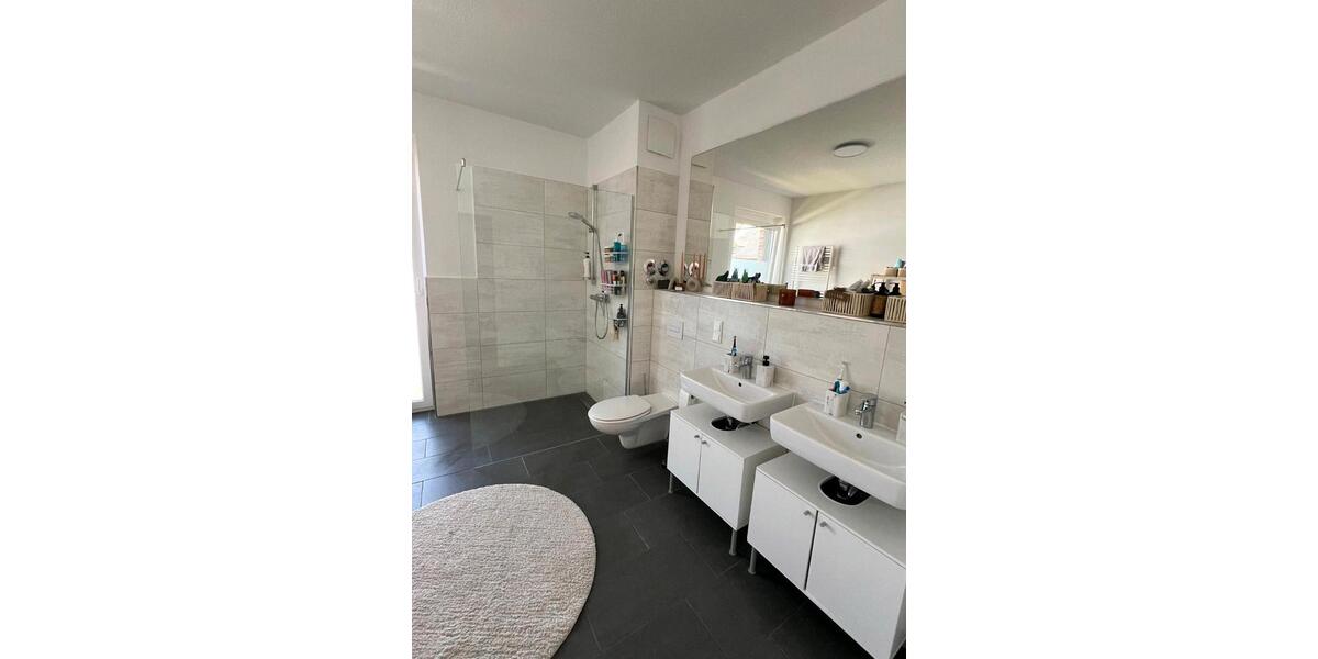 Etagenwohnung Bremen Burglesum - 3 Zimmer, 95 m&sup2;, 1.360&euro; | Angebot:26604845