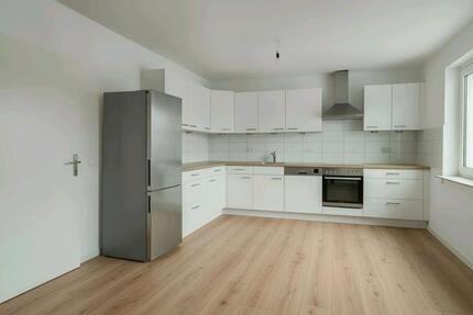 Wohnung Springe - 3 Zimmer, 90 m&sup2;, 810&euro; | Angebot:27620445