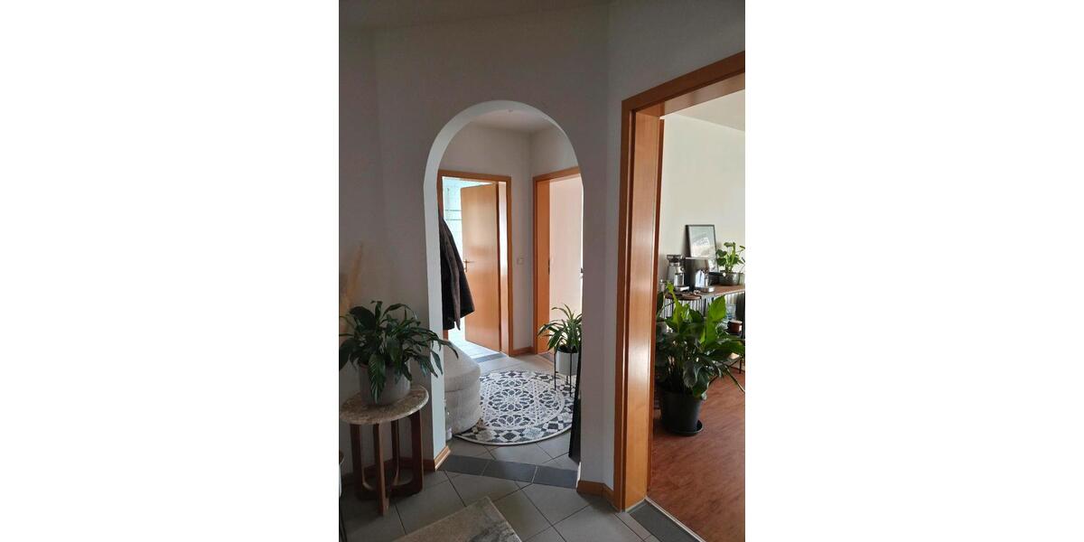 Etagenwohnung Gerbrunn - 3 Zimmer, 74 m&sup2;, 1.200&euro; | Angebot:25964207