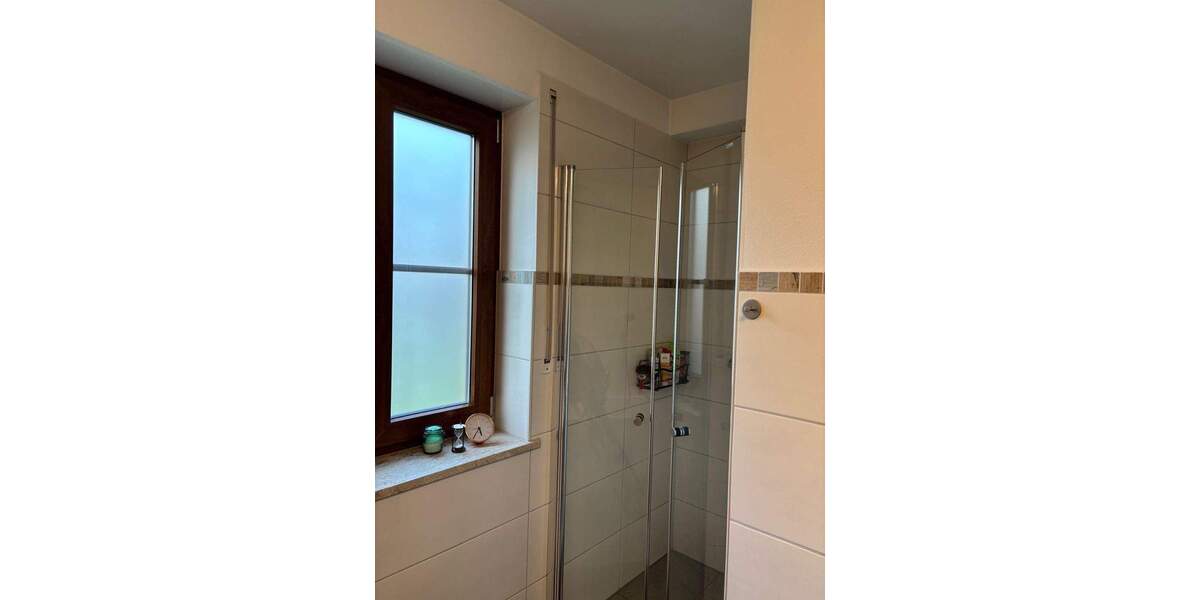 Etagenwohnung Wang Inzkofen - 4 Zimmer, 125 m&sup2;, 1.070&euro; | Angebot:25909255