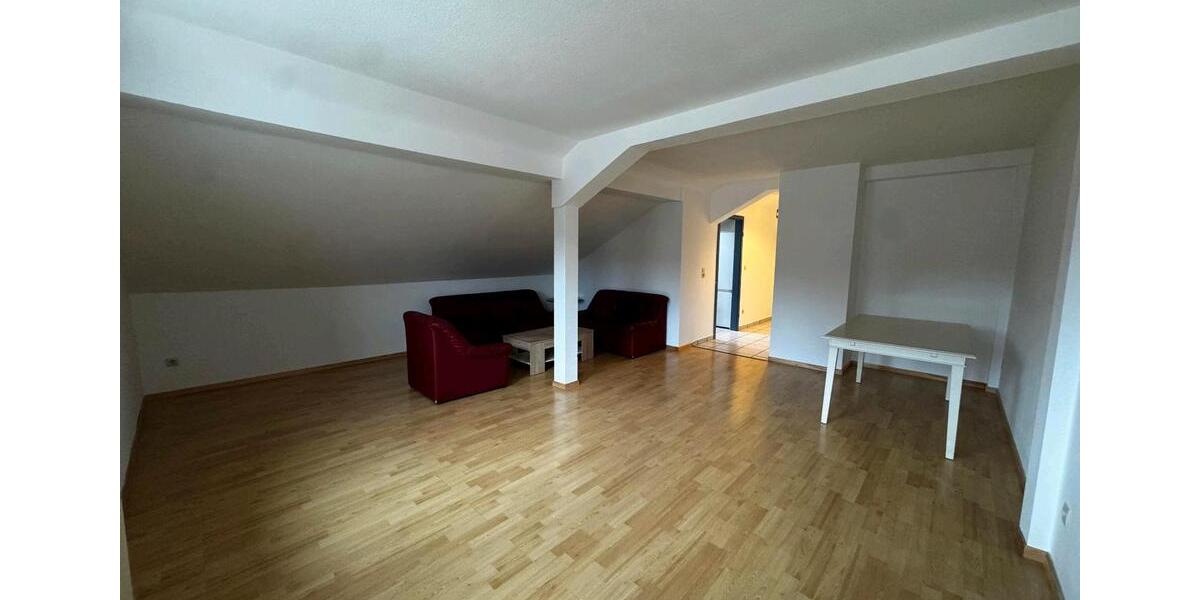Dachgeschoßwohnung Erbach - 2 Zimmer, 53 m&sup2;, 700&euro; | Angebot:25306054