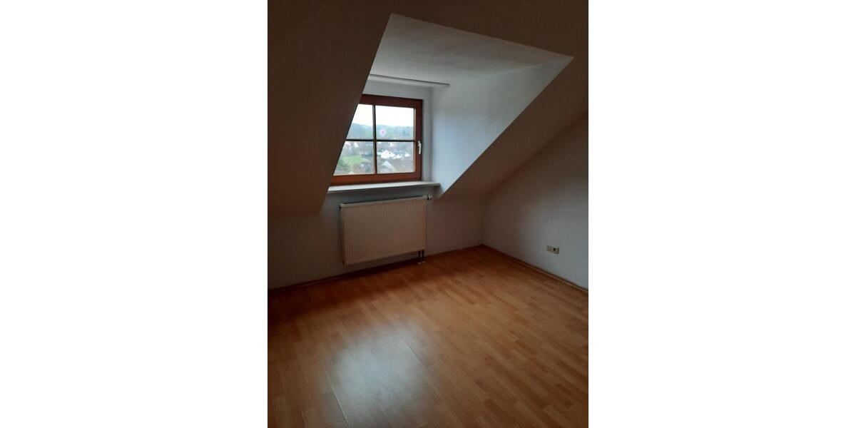 Dachgeschoßwohnung Ansbach - 3 Zimmer, 78 m&sup2;, 640&euro; | Angebot:24816645