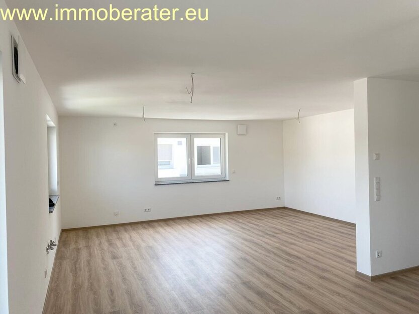 Penthouse-Whg 3-Zimmer - WFL 89 m² offene K Ess-WohnZimmer im 2. Obergeschoss - Aufzug 1 x Tiefgarage-plus 1 x Stellplatz u. v. Extras!