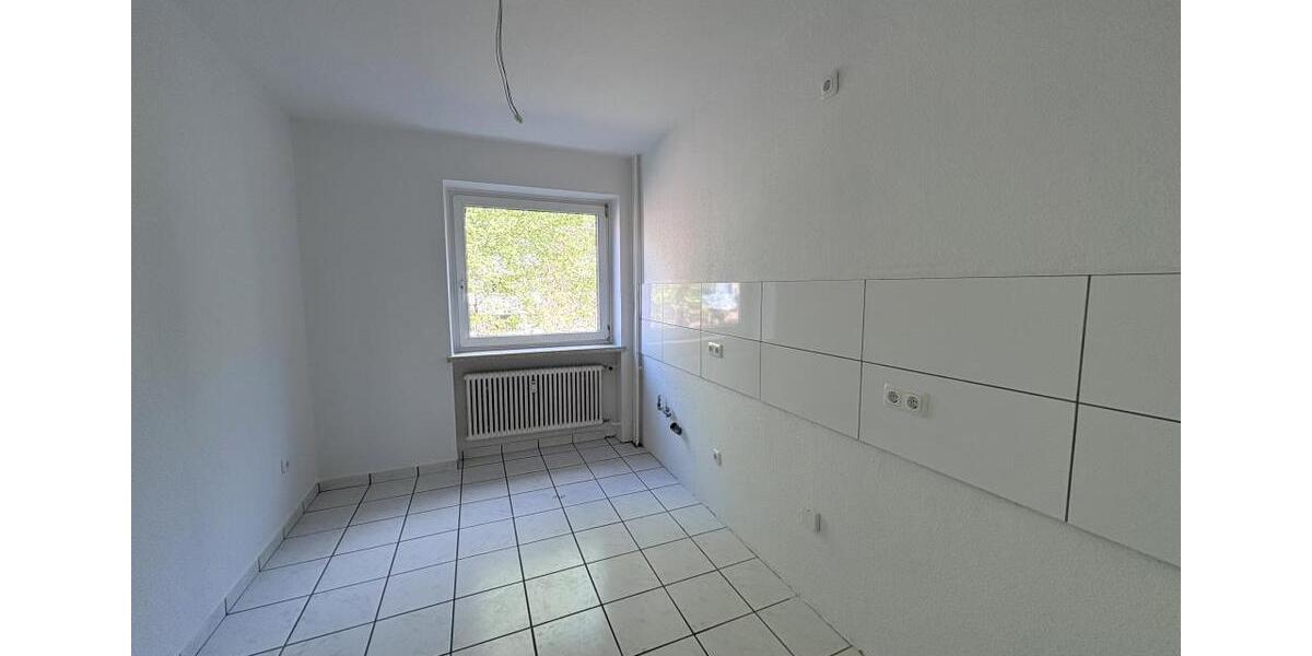 Etagenwohnung Bremerhaven Schiffdorferdamm - 3 Zimmer, 76 m&sup2;, 589&euro; | Angebot:26629317