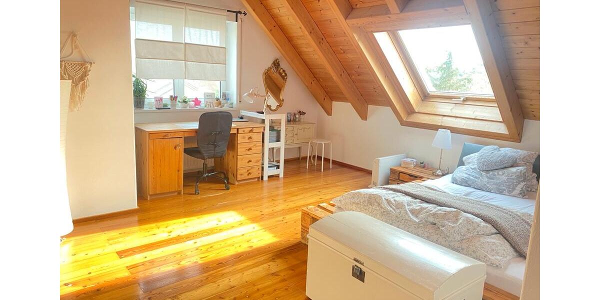 Dachgeschoßwohnung Kolitzheim - 4 Zimmer, 144 m&sup2;, 980&euro; | Angebot:26515791