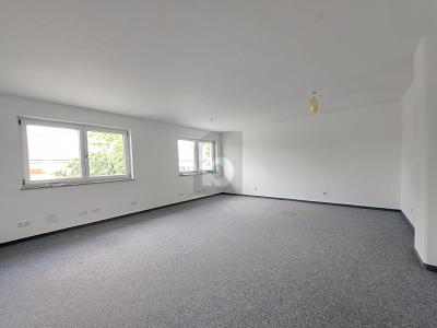 FLEXIBLE FLÄCHE IM 1. STOCK MIT LIFT UND TG-PLÄTZEN - Gewerbeobjekt Germering | Angebot:25971025