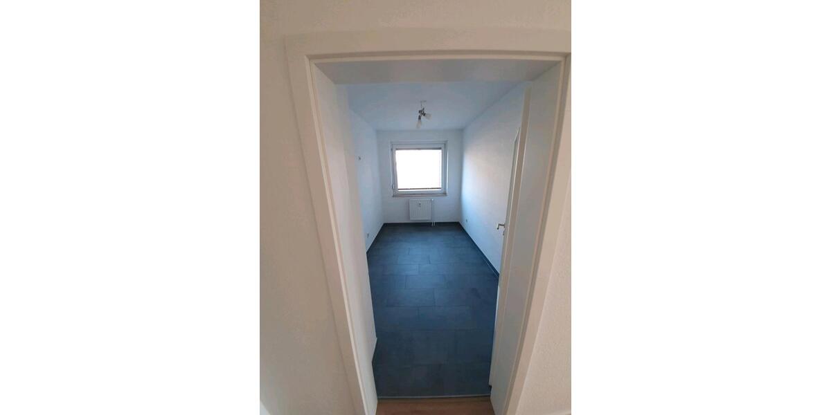 Etagenwohnung Sarstedt - 3 Zimmer, 92 m&sup2;, 920&euro; | Angebot:25759103