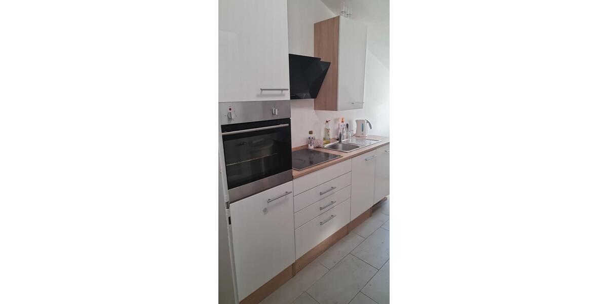 Wohnen auf Zeit Bergneustadt - 6 Zimmer, 20 m&sup2;, 350&euro; | Angebot:25450633