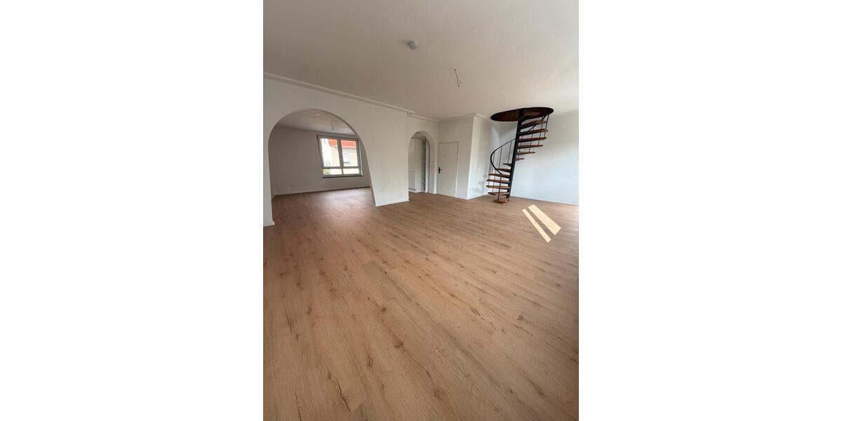 Maisonettenwohnung Schwandorf - 4.5 Zimmer, 117 m&sup2;, 1.190&euro; | Angebot:26706057