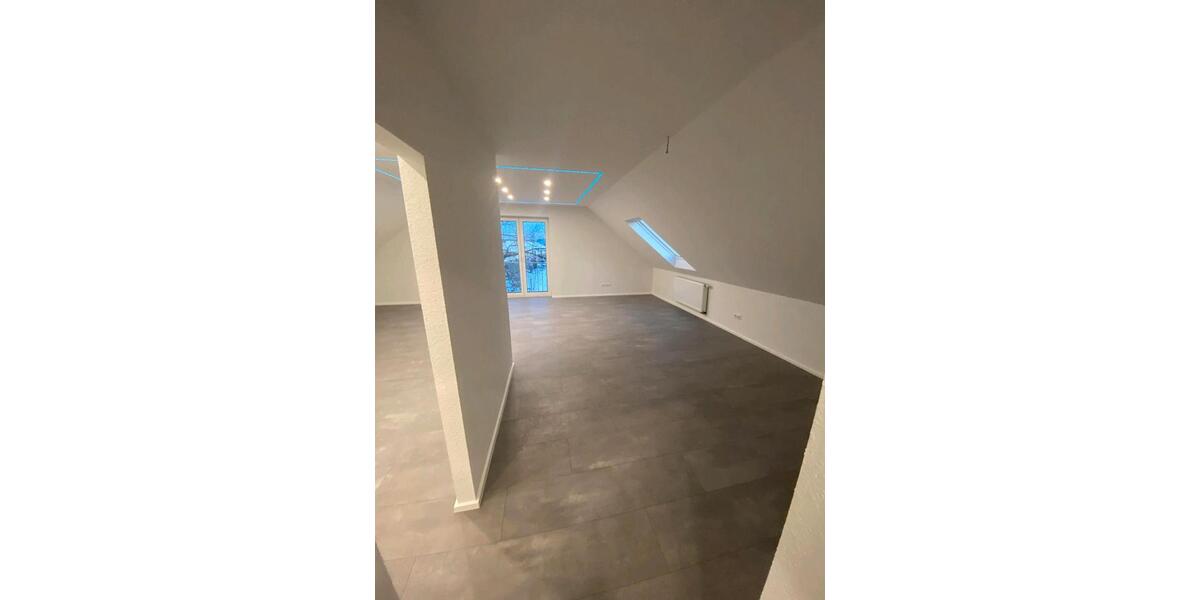 Dachgeschoßwohnung Schwanewede - 4 Zimmer, 103 m&sup2;, 1.050&euro; | Angebot:25948846