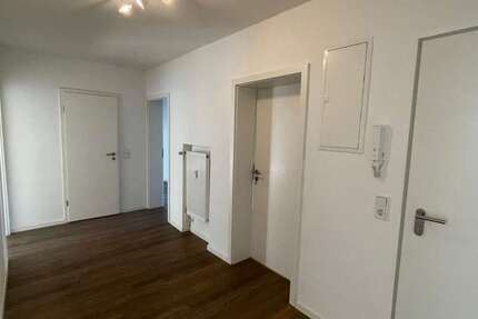 Wohnung Ludwigshafen am Rhein - 3 Zimmer, 90 m&sup2;, 950&euro; | Angebot:26836375