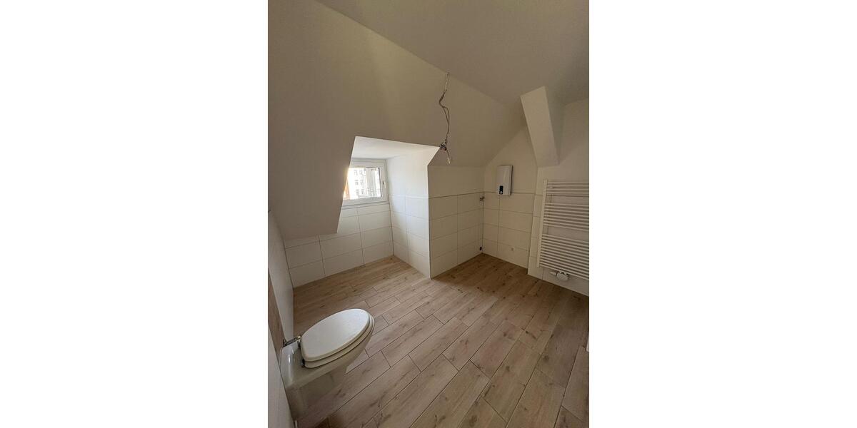 Dachgeschoßwohnung Oberhausen - 3.5 Zimmer, 103 m&sup2;, 770&euro; | Angebot:24703831