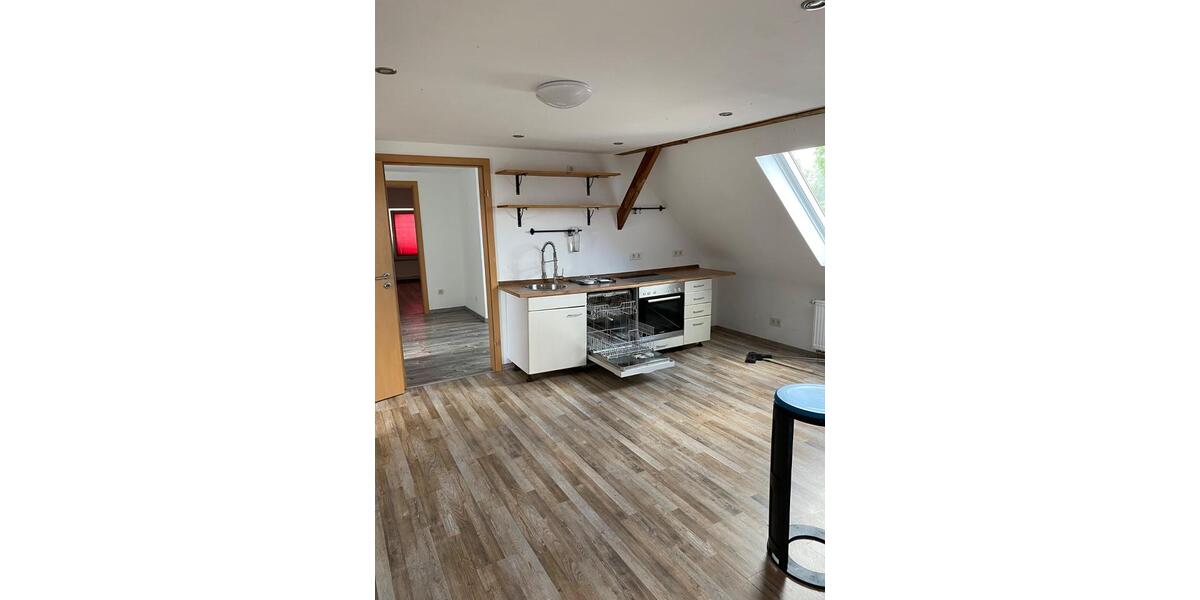 Dachgeschoßwohnung Nordenham - 3 Zimmer, 110 m&sup2;, 700&euro; | Angebot:25989960