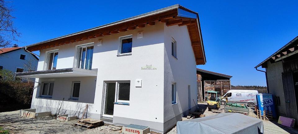 3-Zimmer-Wohnung mit großem Süd- Balkon in ruhiger Dorflage, 25 min vom Münchner Zentrum