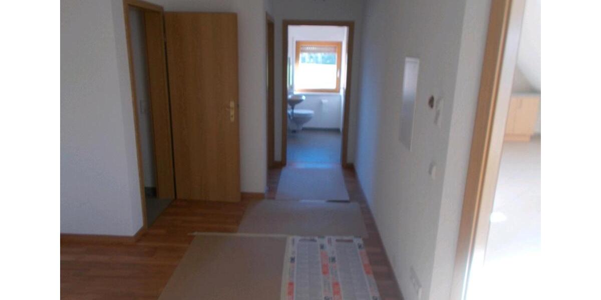 Dachgeschoßwohnung Bad Wurzach - 3 Zimmer, 75 m&sup2;, 700&euro; | Angebot:25852564