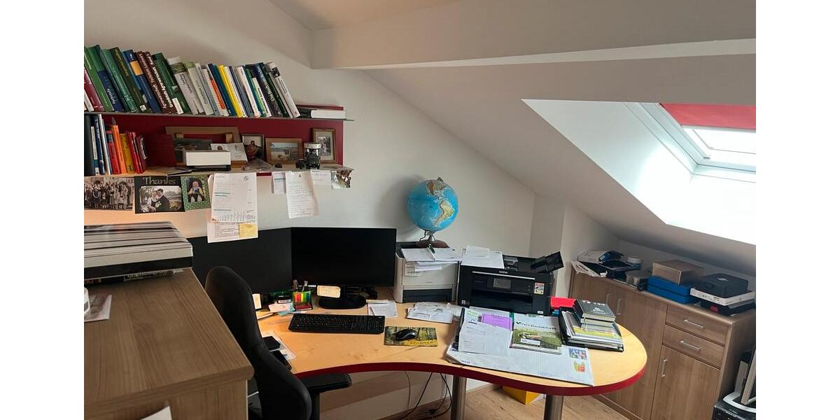 Dachgeschoßwohnung Kaufering - 3 Zimmer, 100 m&sup2;, 1.050&euro; | Angebot:25942833