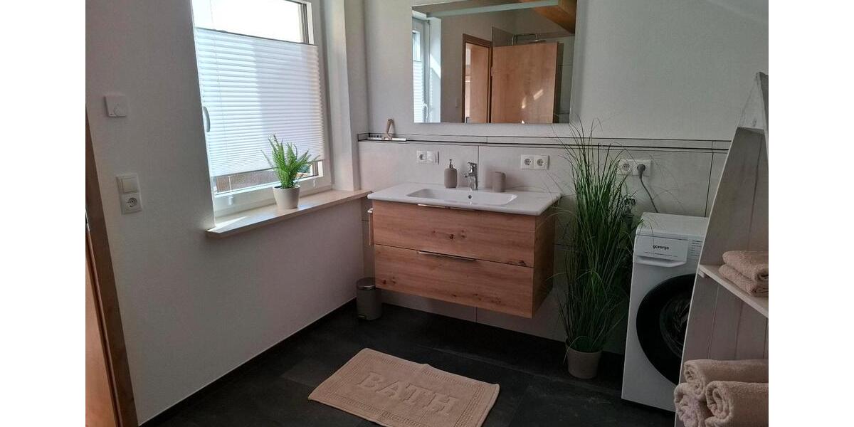 Wohnen auf Zeit Kempten (Allgäu) - 2 Zimmer, 66 m&sup2;, 1.700&euro; | Angebot:25844030