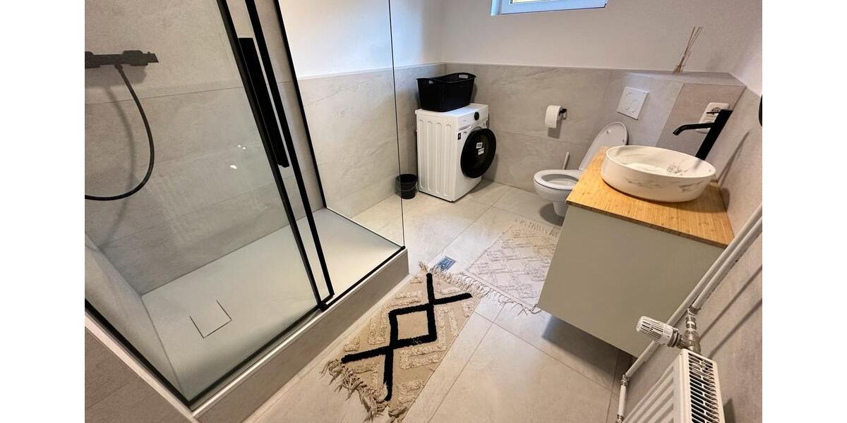 Wohnen auf Zeit Schierling - 10 Zimmer, 240 m&sup2;, 500&euro; | Angebot:24829447