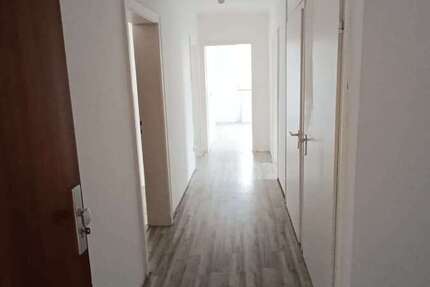 Wohnung Neustadt Wildenheid - 4 Zimmer, 83 m&sup2;, 420&euro; | Angebot:24801473