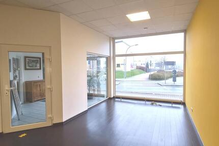 Große Laden-, Büro- oder Praxisfläche in Hermsdorf - Gewerbeobjekt Hermsdorf | Angebot:27009487