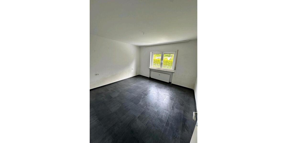 Etagenwohnung Korbach - 3 Zimmer, 68 m&sup2;, 900&euro; | Angebot:26688919