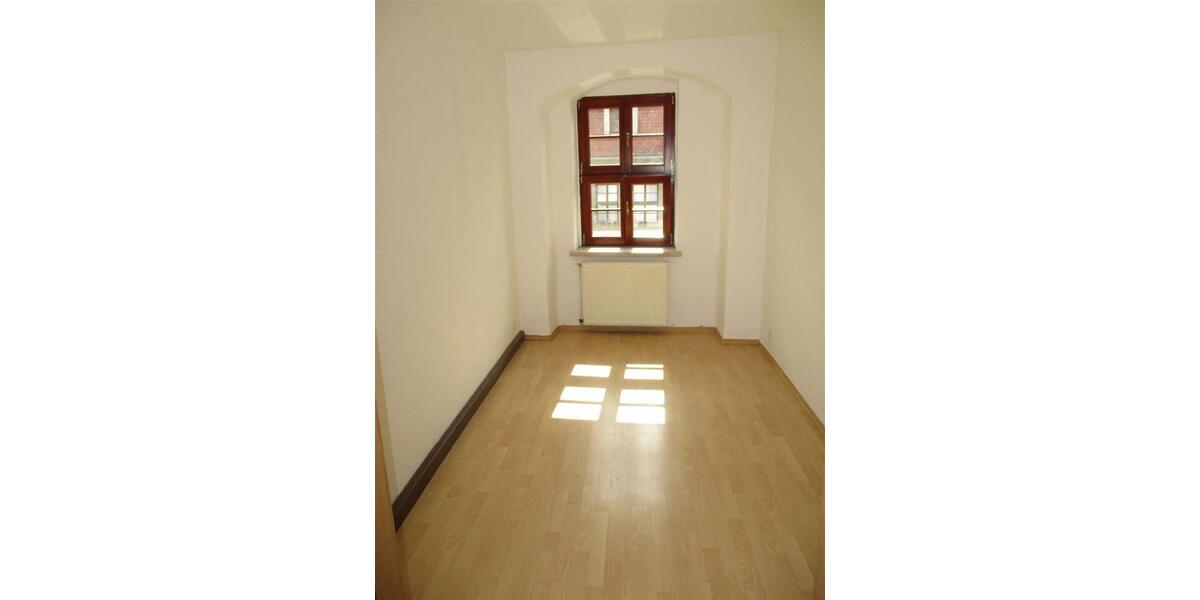 Dachgeschoßwohnung Torgau - 3 Zimmer, 70 m&sup2;, 430&euro; | Angebot:24864321