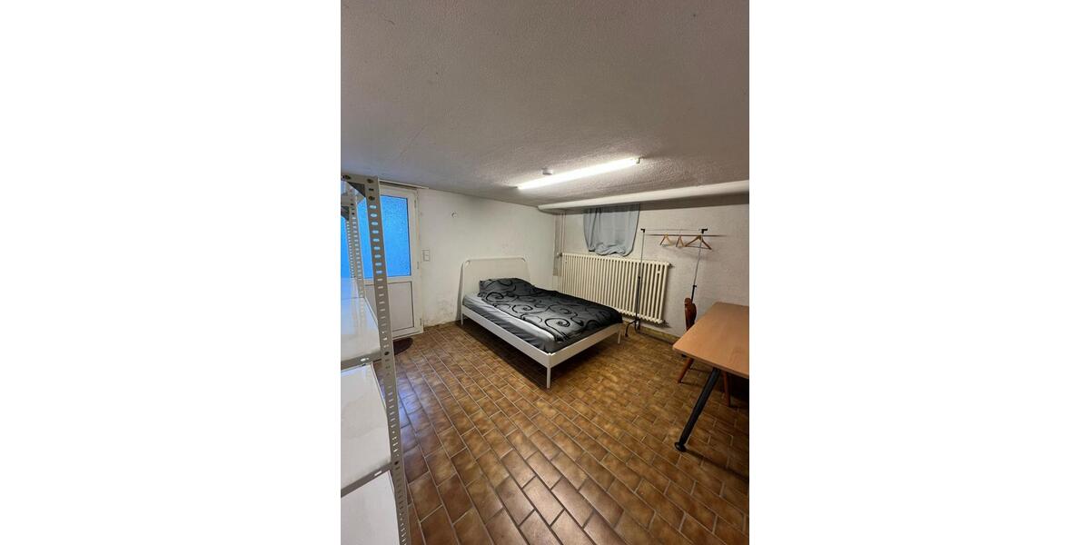 Wohnen auf Zeit Erkrath - 14 Zimmer, 200 m&sup2;, 600&euro; | Angebot:25550416