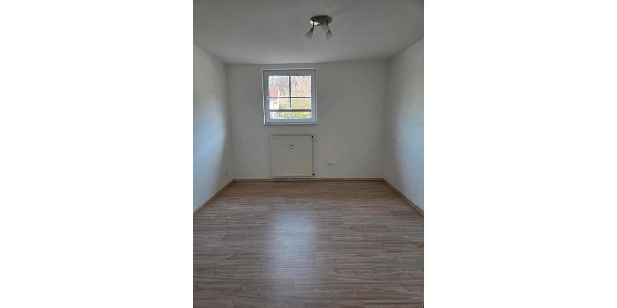 Dachgeschoßwohnung Burghaun - 3 Zimmer, 104 m&sup2;, 790&euro; | Angebot:25640887
