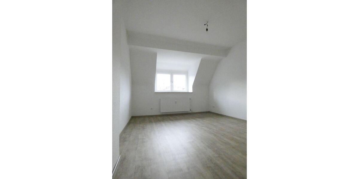 Dachgeschoßwohnung Essen Stadtbezirk III - 3 Zimmer, 78 m&sup2;, 671&euro; | Angebot:25131713