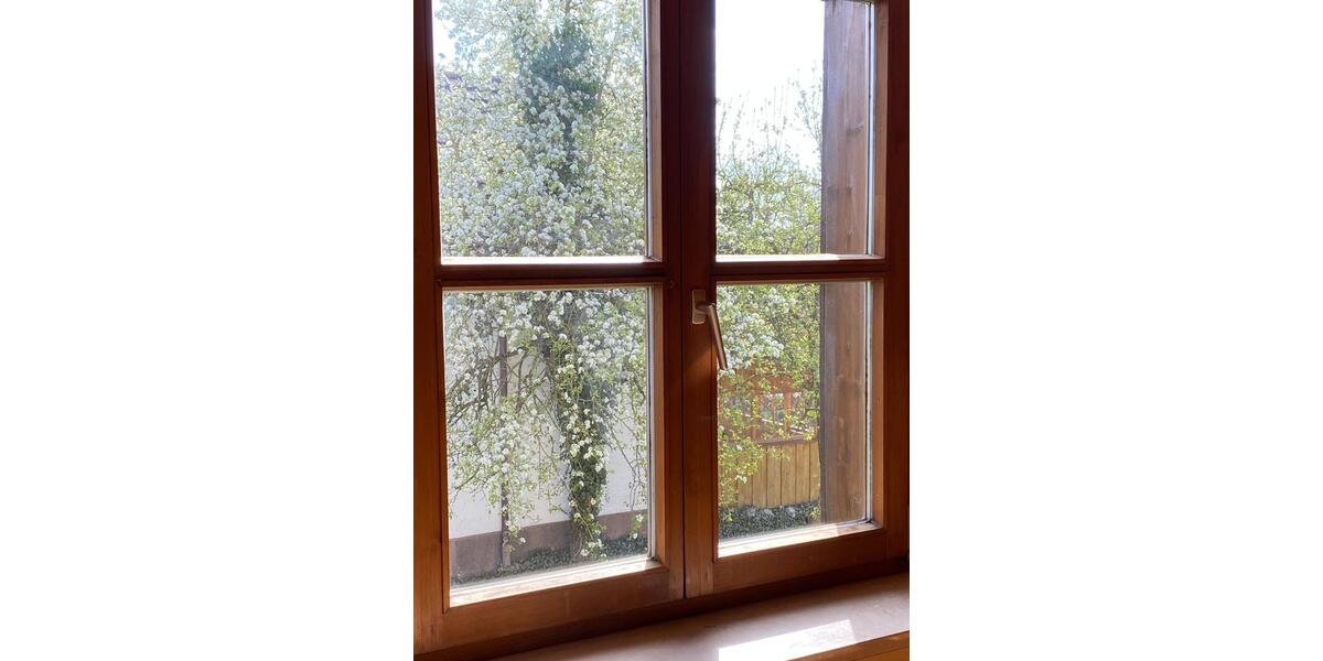 Dachgeschoßwohnung Niederviehbach - 1 Zimmer, 30 m&sup2;, 550&euro; | Angebot:24637794