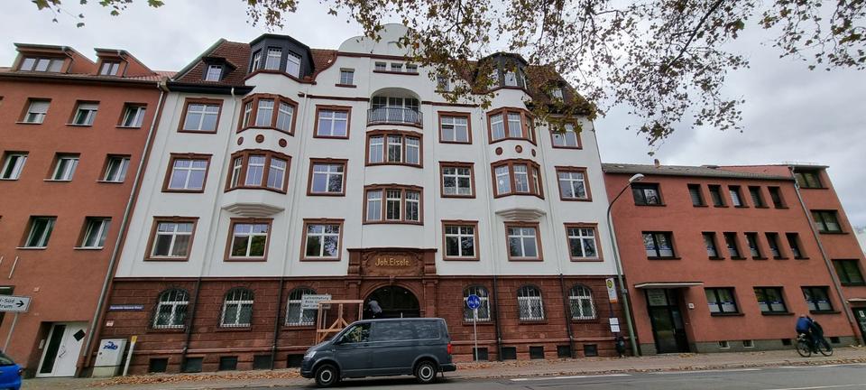 Etagenwohnung Ludwigshafen am Rhein - 4 Zimmer, 125 m&sup2;, 1.200&euro; | Angebot:25961745