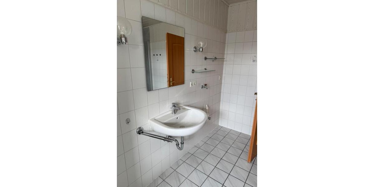 Dachgeschoßwohnung Südheide - 4 Zimmer, 100 m&sup2;, 700&euro; | Angebot:26023141
