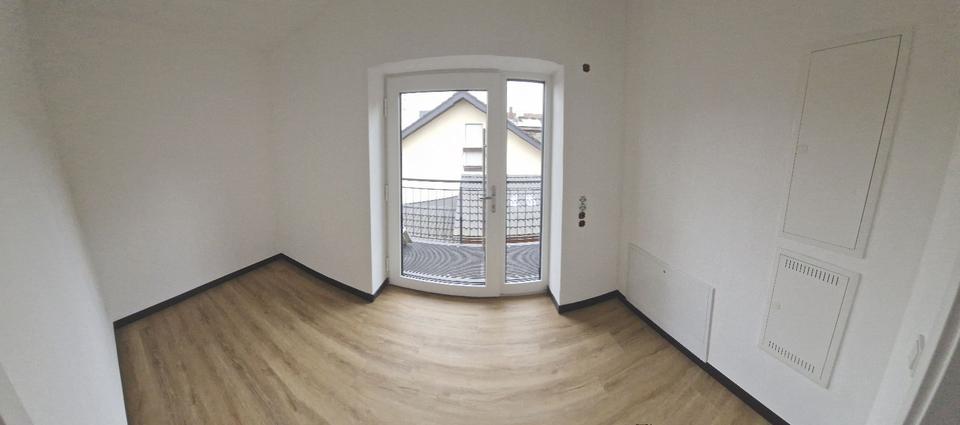 Dachgeschoßwohnung Alsfeld - 3.5 Zimmer, 105 m&sup2;, 1.207&euro; | Angebot:23273135