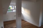 Top 3-Zimmer-DG-Wohnung mit Loggia und KFZ-Stellplatz Nbg-Schweinau