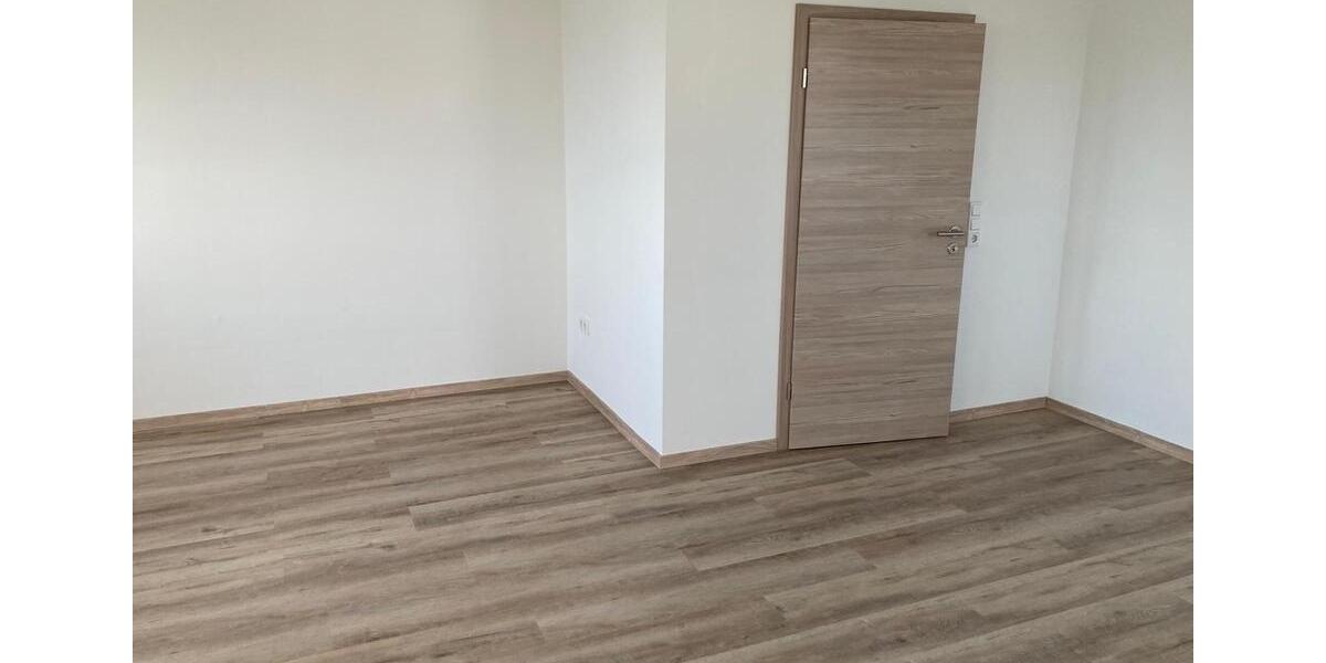 Dachgeschoßwohnung Grebenhain - 3.5 Zimmer, 94 m&sup2;, 650&euro; | Angebot:26048546