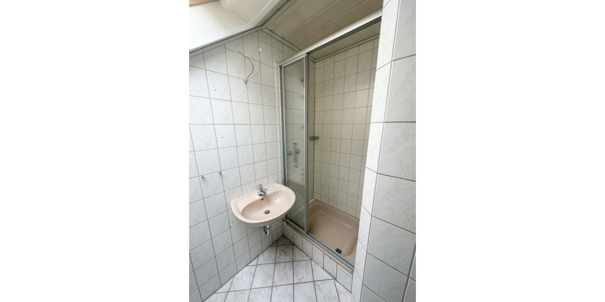 Dachgeschoßwohnung Brake (Unterweser) - 5 Zimmer, 77 m&sup2;, 600&euro; | Angebot:25654535