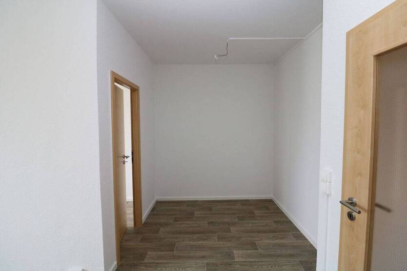 Schaumparty im modernen Wannenbad...helle 3-RW mit Wanne u. Balkon!!!