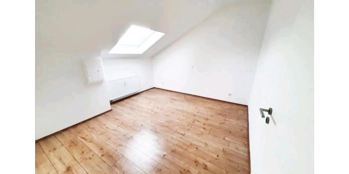 Dachgeschoßwohnung Albstadt Gemarkung Onstmettingen - 3 Zimmer, 70 m&sup2;, 600&euro; | Angebot:25221345