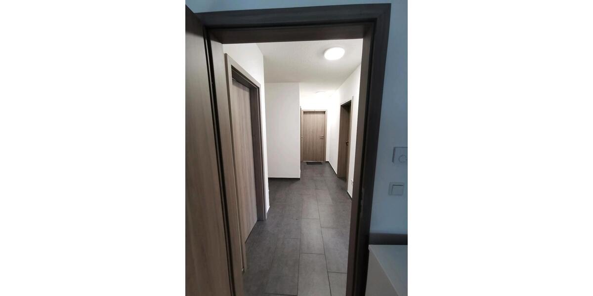 Wohnen auf Zeit Siegen Dillnhütten - 3 Zimmer, 350 m&sup2;, 450&euro; | Angebot:25922898